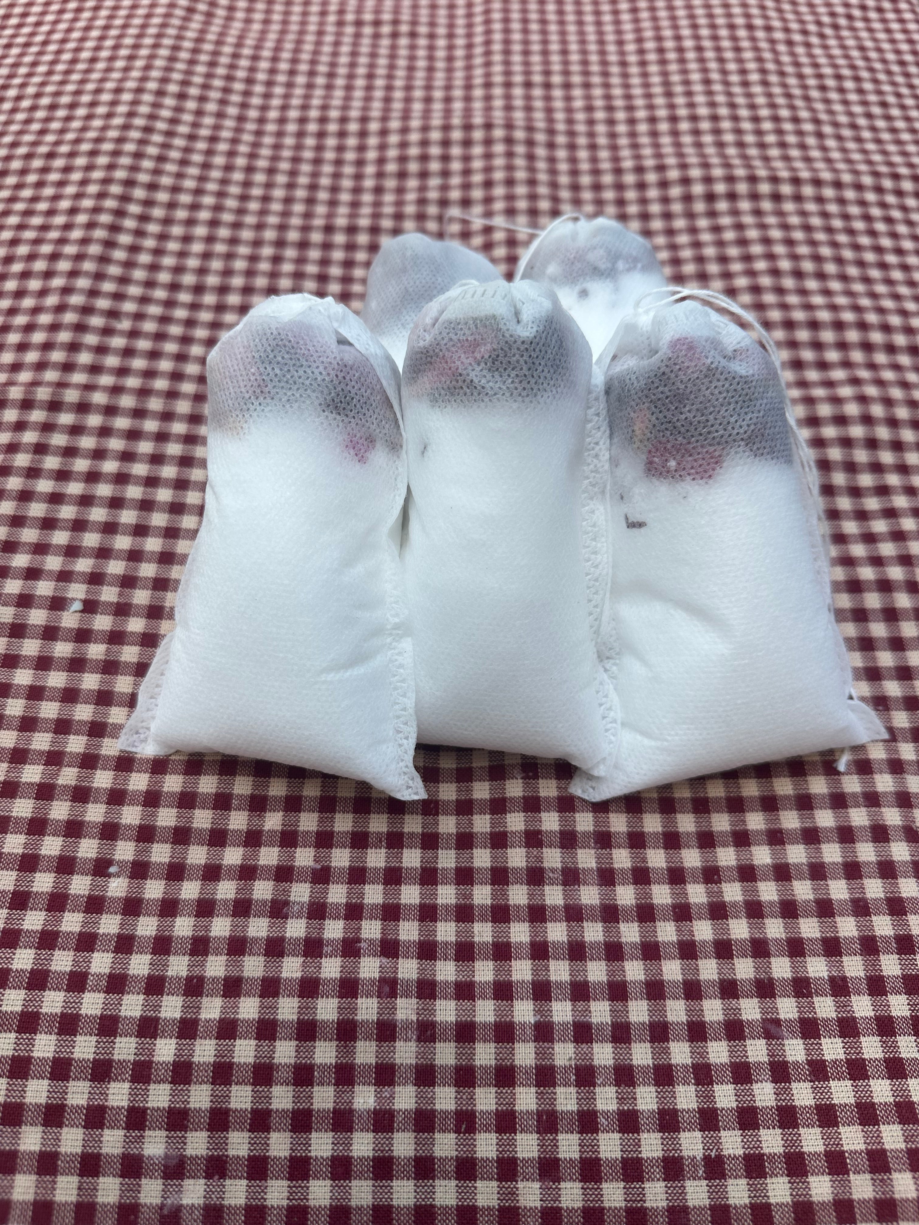 Rose scented bath salts