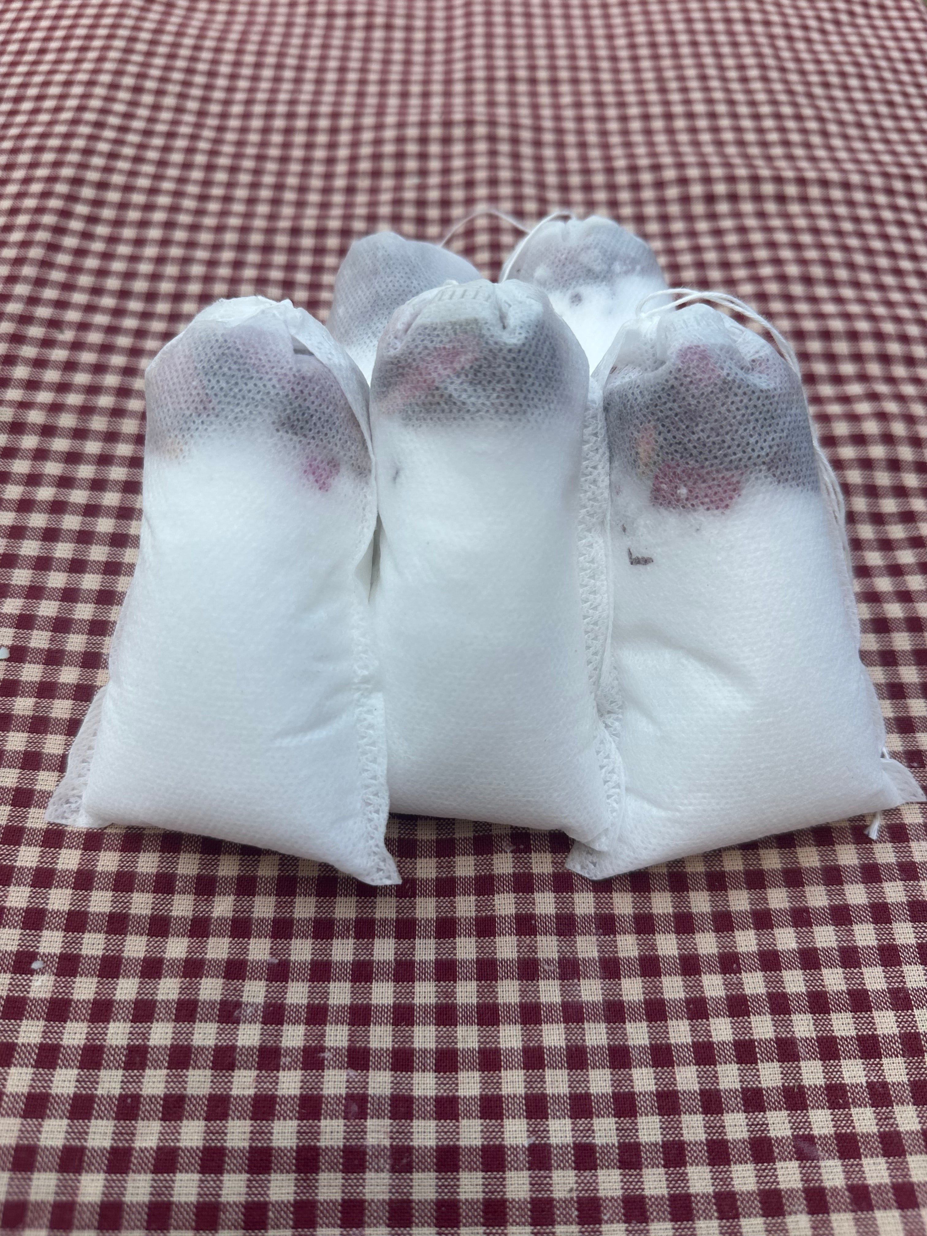 Rose scented bath salts